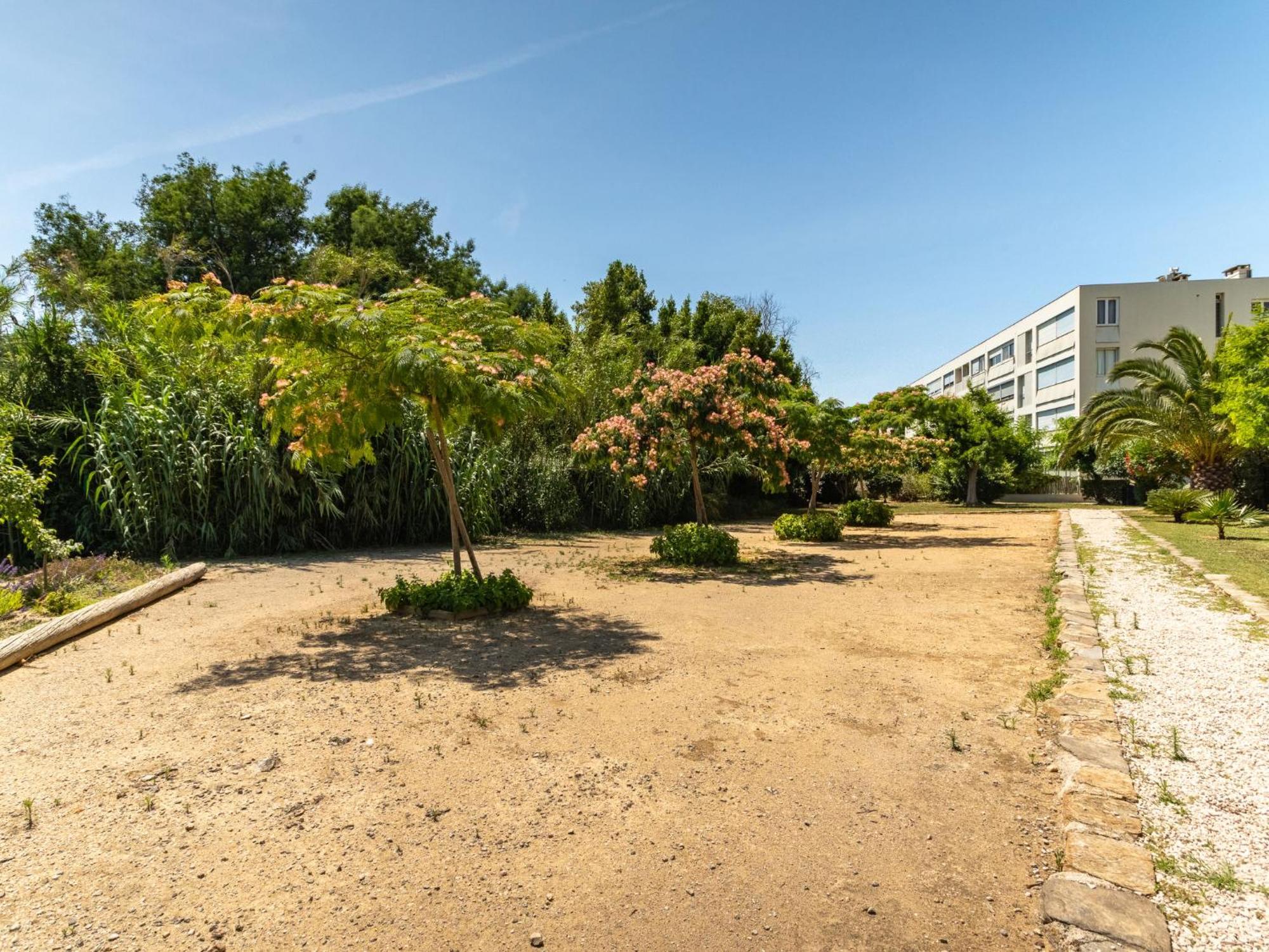 Apartment Les Roses Lauriers By Interhome Le Lavandou Exterior photo